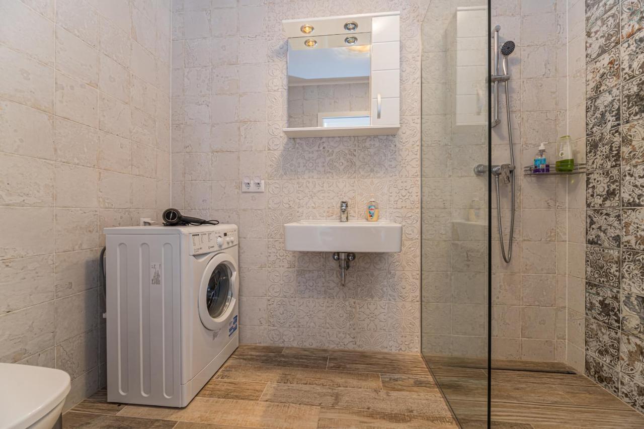 Coresi Modern Apartment Braşov Eksteriør bilde