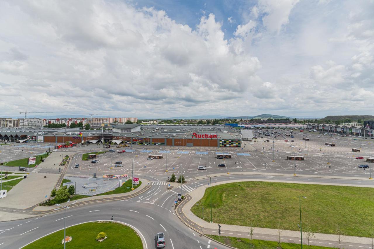 Coresi Modern Apartment Braşov Eksteriør bilde